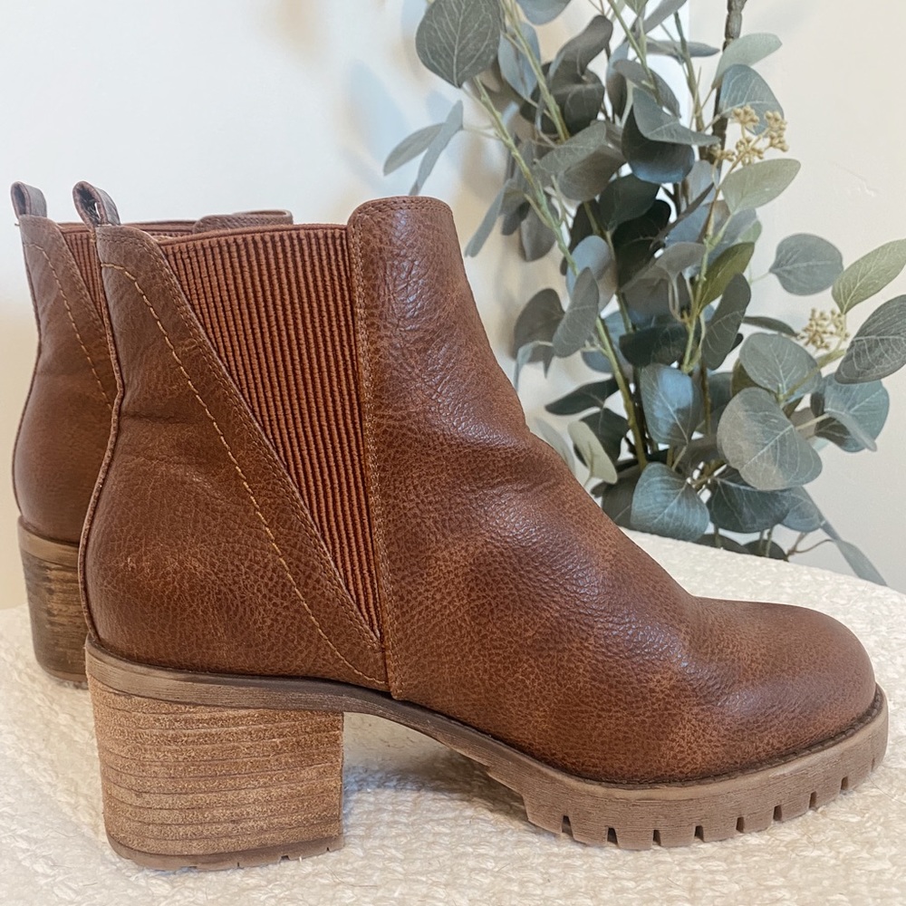MIA Jody Lugg Boot in Brown - Size 8
